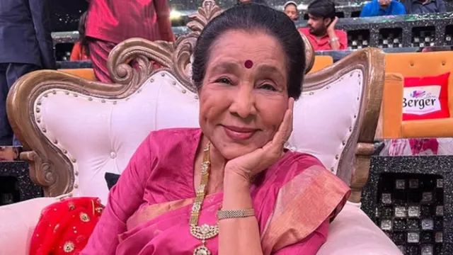 asha-bhosle-suffers-cardiac-arrest-hospitalised-in-breach-candy-hospital