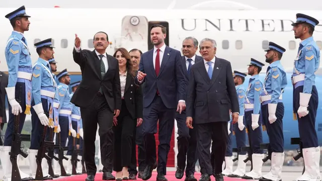 usiran-talks-what-is-air-force-two-key-features-range-design-of-the-aircraft-that-carried-jd-vance-to-islamabad-watch