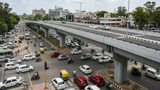 delhi-traffic-advisory-heavy-restrictions-announced-in-mehrauli-area-qutub-minar-on-sunday-check-affected-routes