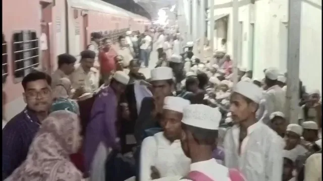 trafficking-or-madrasa-enrollment-163-bihar-minors-rescued-from-punebound-train-in-mp