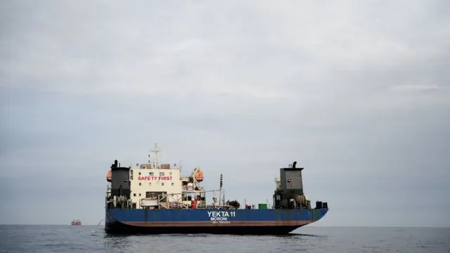 hormuz-blockade-oil-tankers-rush-ahead-of-us-deadline-after-trump-warning-failed-iran-us-peace-talks