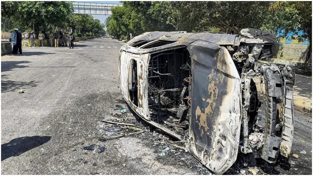 noida-workers-protest-low-wages-narrate-ordeal-every-year-rent-increases-salary-doesnt