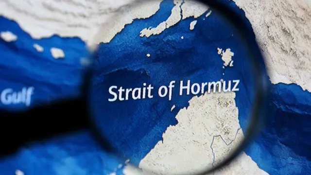 oil-prices-surge-past-usd-100-as-trump-threatens-strait-of-hormuz-blockade-us-iran-talks-collapse