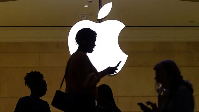 apple-siri-update-2026-wwdc-teaser-hints-at-something-big-new-ui-and-ai-features-on-the-anvil