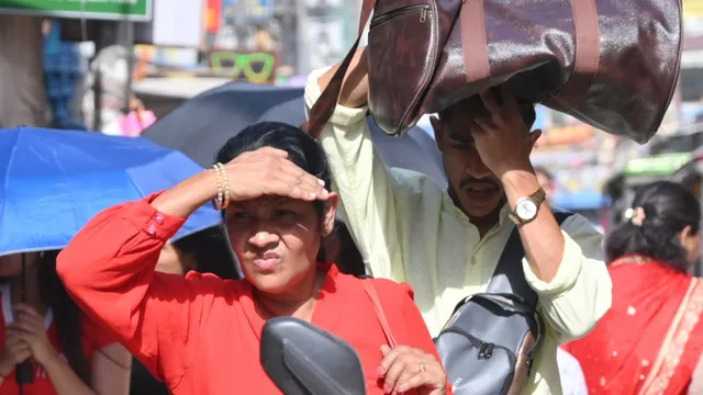 delhi-weather-capital-sizzles-as-temperature-crosses-42-degrees-imd-issues-yellow-alert-for-heatwave-from-april-24-forecast