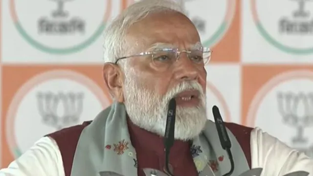 pm-modi-takes-jhalmuri-jibe-at-mamata-tmc-government-amid-bengal-voting