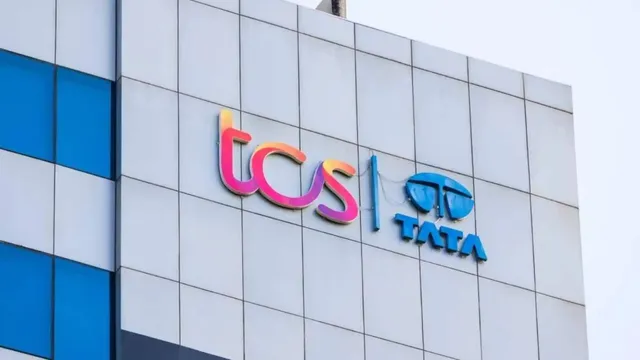 nashik-tcs-case-nida-khan-plotted-to-send-victim-to-malaysia-coerced-her-to-wear-burqa-change-name-top-updates