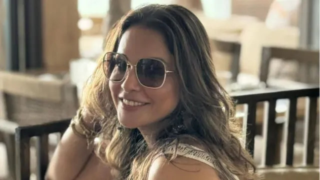 it-was-never-yours-to-hold-isha-koppikar-shuts-down-trolls-with-powerful-message-on-letting-go