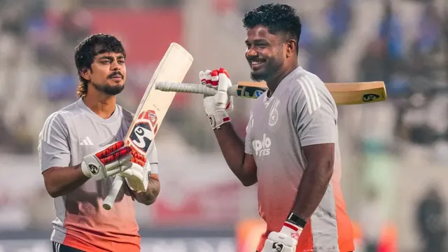 after-t20is-will-rishabh-pant-be-dropped-from-odis-t20-world-cup-winner-sanju-samson-emerges-frontrunner