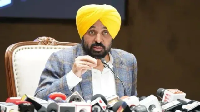 punjab-cm-bhagwant-mann-leads-90-mla-convoy-to-meet-president-over-7-rajya-sabha-mp-bjp-switch
