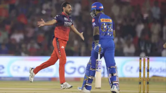 bhuvneshwar-kumar-joins-bumrah-malinga-elite-list-with-3-wicket-haul-vs-mi