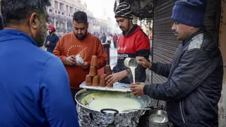 Pakistan's Inflation Bomb: Milk Rates May Rise By Rs 100 Per Litre After Massive 200% Fuel Price Surge