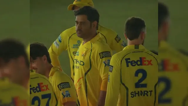 ms-dhoni-joins-csk-teammates-mid-match-chepauk-see-pics-ipl-2026