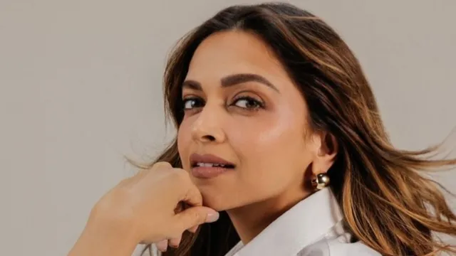 pregnant-deepika-padukone-spotted-shooting-an-ad-in-bengaluru-after-king-schedule-with-shah-rukh-khan-video