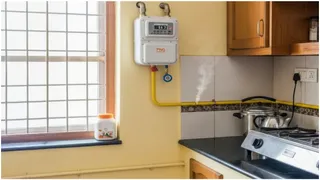 Relief For Delhi LPG Consumers: Switching To PNG Won't Terminate Gas Connection; Check New Rules