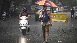 Delhi Weather Today: Rain, Gusty Winds To Hit Capital; IMD Issues Yellow Alert | Check Forecast