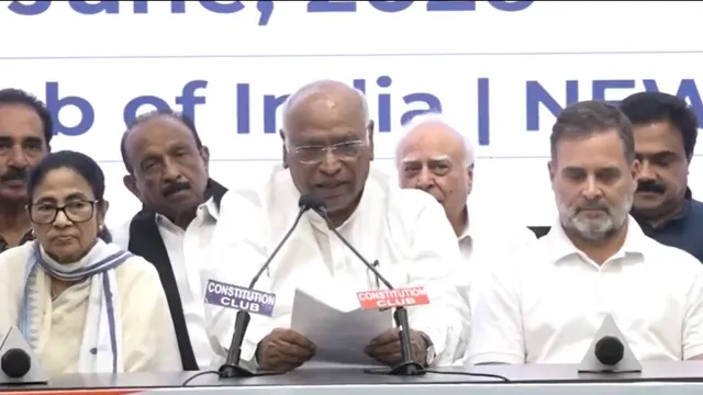 india-bloc-makes-consensus-on-5-issues-kharge-dharmendra-pradhans-resignation-letter-to-cji