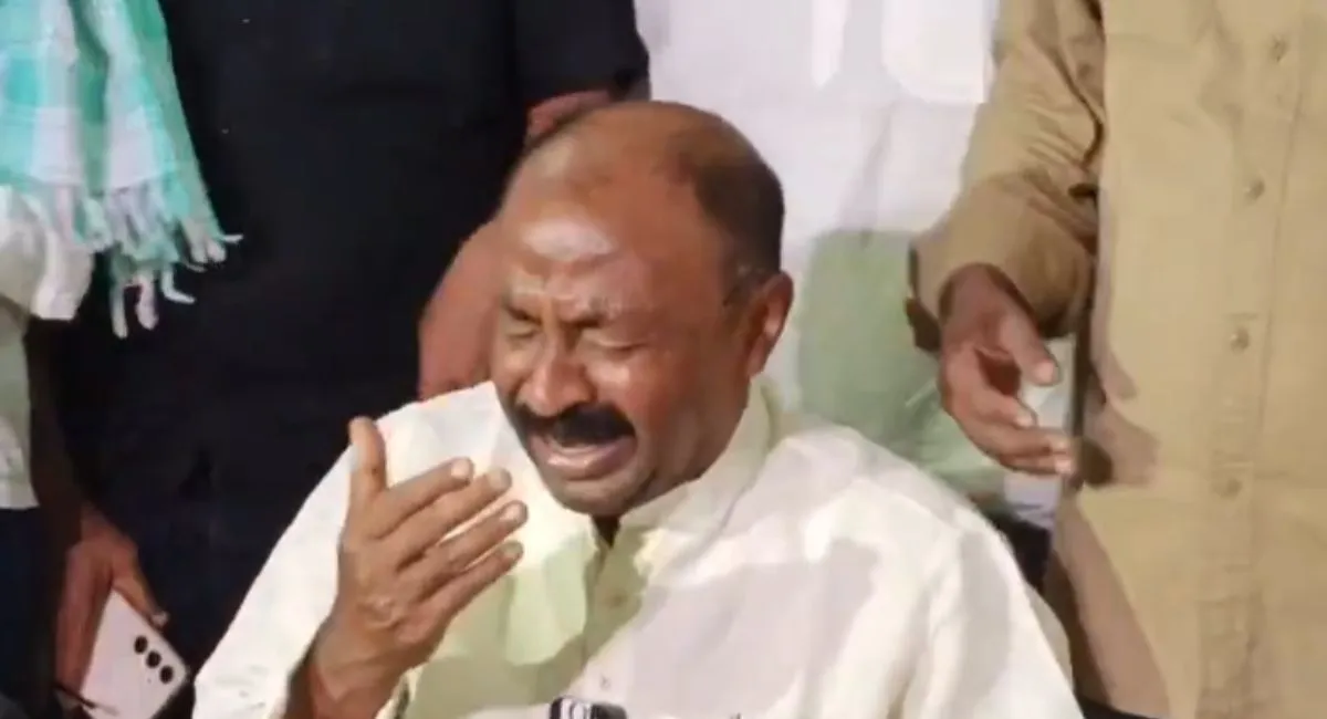 MLC Ticket Row: RJD Leader Shivchandra Ram Breaks Down, Resigns From Party Posts Ahead Of Polls | Watch