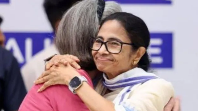 mamata-banerjee-to-meet-sonia-gandhi-in-delhi-amid-tmc-crisis-report