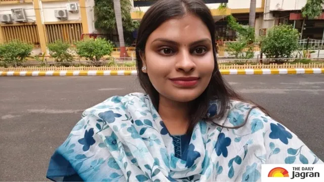 president-droupadi-murmu-to-honour-23yearold-charu-pandey-for-clearing-19-government-exams-know-her-exam-crack-strategy