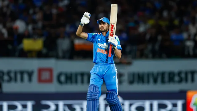 after-rohit-got-out-gambhirs-ex-kkr-teammate-manoj-tiwary-points-out-shubman-gill-biggest-strength