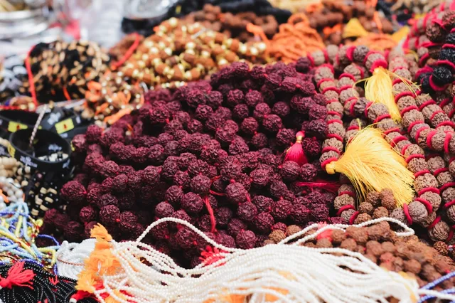 real-vs-fake-rudraksha-how-to-identify-genuine-beads-as-per-vedic-astrology