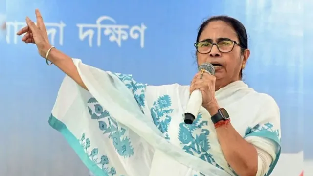 tmc-expels-firhad-hakim-arup-roy-6-others-as-mamata-rebel-camp-clash-for-party-control