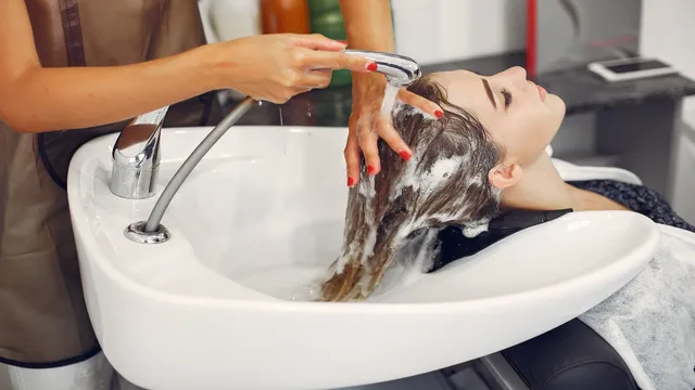 why-women-should-not-wash-their-hair-on-thursdays-know-best-days-to-wash-hair-for-good-luck