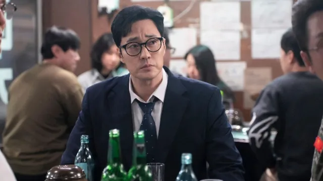kdrama-agent-kim-reactivated-episodes-1-and-2-recap-father-hidden-past-returns-as-he-fights-to-save-his-daughter