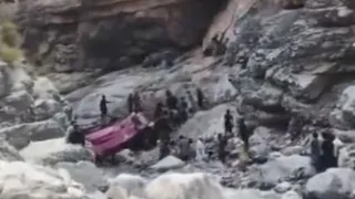 pakistan-several-dead-many-injured-in-violent-bus-crash-near-balochistan-border