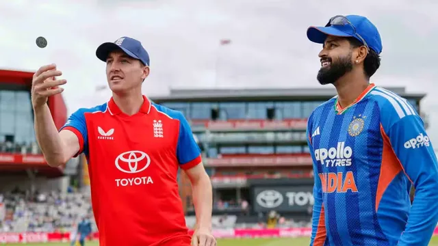 shreyas-iyer-opts-to-bowl-in-3rd-t20i-against-england-check-playing-xis