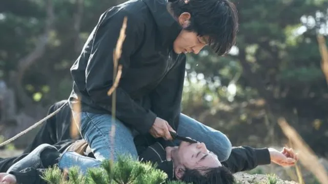 5-serial-killer-kdramas-that-chilled-viewers-with-shocking-twists-watch-beyond-evil-flower-of-evil-online