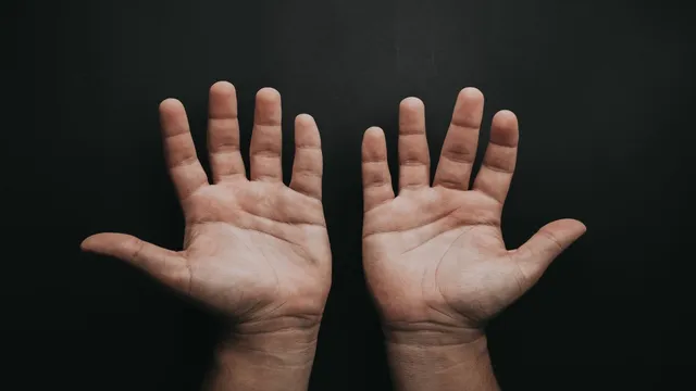 rare-palm-signs-that-are-believed-to-bring-good-luck-and-success