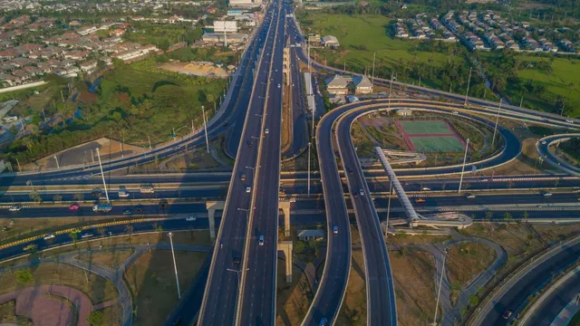 delhi-mumbai-expressway-to-be-fully-ready-in-2-years-travel-time-to-drop-to-12-hours-nitin-gadkari