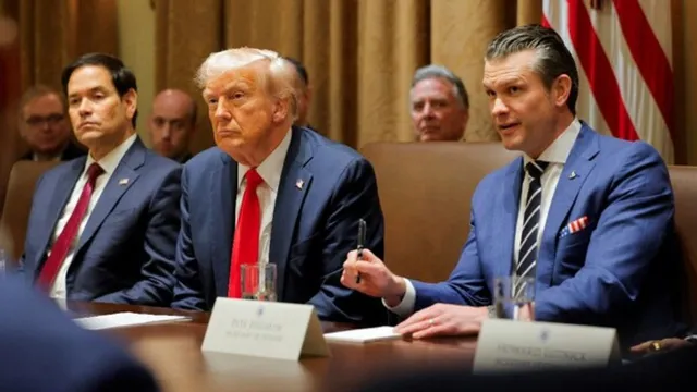 what-happened-inside-trump-oval-office-meeting-that-led-to-fresh-strikes-on-iran-hormuz-ship-attack