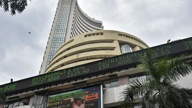stock-market-bounce-back-after-massive-selloff-in-last-session-sensex-up-500-points-on-value-buying