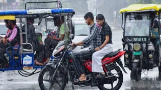 Delhi Weather: Heavy Rains Trigger Waterlogging, Power Outages And Traffic Chaos; IMD Issues Orange Alert