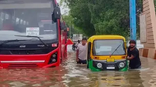 Weather Update: IMD Issues Heavy Rain Alert For Delhi-NCR, UP, 15 Other States; Check Forecast For Maharashtra, Gujarat