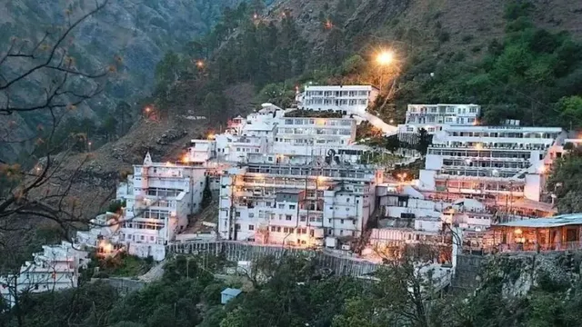 vaishno-devi-fake-silver-row-only-5-percent-of-rs-500-cr-offerings-found-to-be-pure-silver-crime-branch-officer-summoned