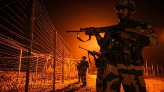 india-pakistan-heavy-cross-border-firing-erupts-along-loc-for-first-time-since-operation-sindoor-indian-army-retaliates-strongly