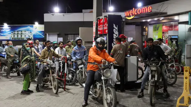 pakistan-jet-fuel-price-hikes-by-pkr-40-airfares-may-rise-amid-middle-east-tensions