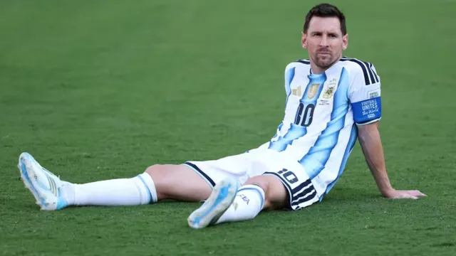 watch-lionel-messi-breaks-down-in-tears-after-argentinas-heartbreaking-fifa-world-cup-final-defeat-to-spain
