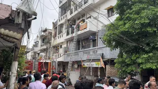 lodhi-colony-fire-massive-blaze-kills-woman-2-daughters-latest-updates