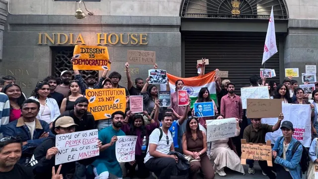 indian-student-protests-cockroach-janata-party-cjp-protest-go-global-london-rallies-for-justice-against-modi-govt