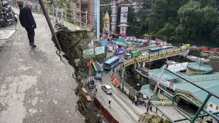 Himachal Pradesh: Landslides Block 145 Roads, Disrupt Several Highways; Parvati And Beas Rivers In spate