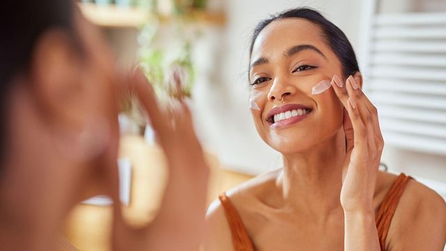 7-noncomedogenic-moisturizers-for-oily-skin-in-india-2026