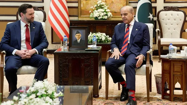 pakistan-seeks-usd-10-billion-us-loan-for-economic-stability-in-exchange-of-iran-peace-talks