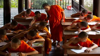 guru-purnima-2026-know-the-correct-date-tithi-timings-and-significance