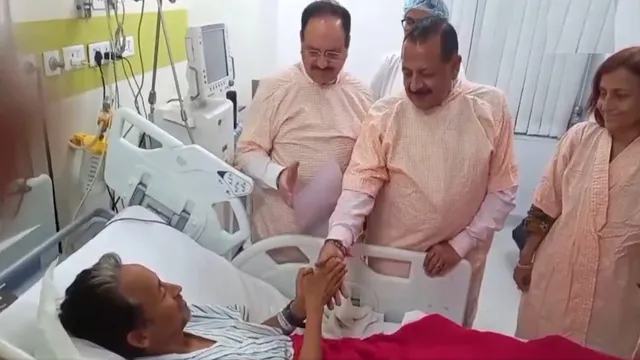sonam-wangchuk-ends-hunger-strike-in-presence-of-jp-nadda-jitendra-singh-at-medanta-hospital-amid-cjp-protest