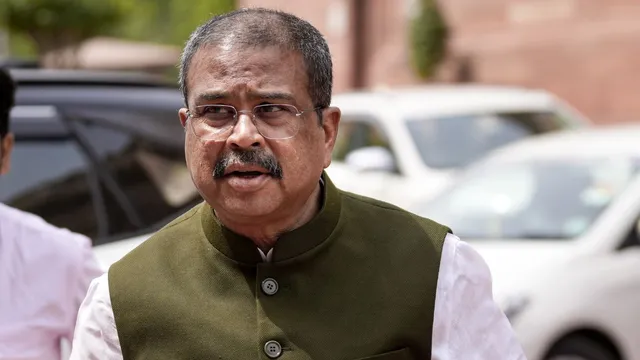 from-leading-paper-leak-protest-in-1997-to-resigning-in-2026-political-journey-of-education-minister-dharmendra-pradhan